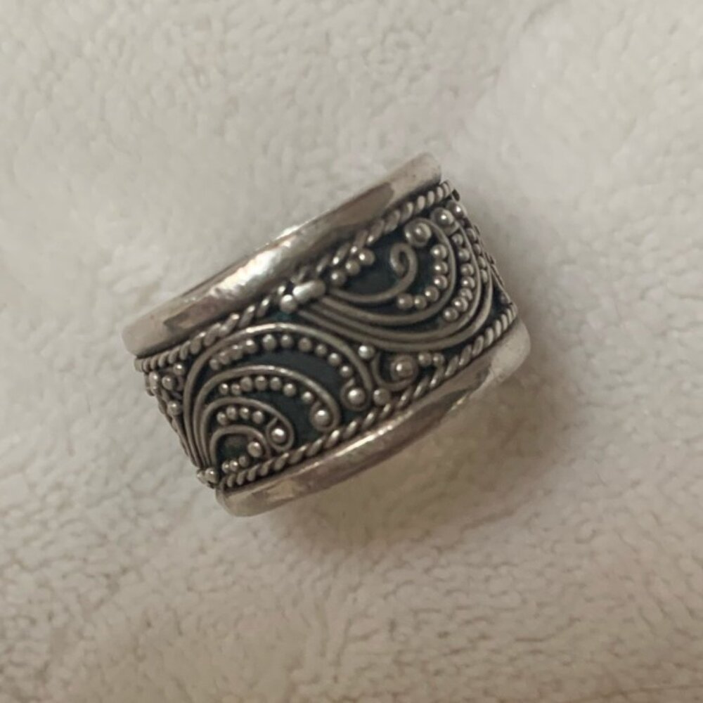 Vintage Style Silver-Tone Metal Patterned Thick Bandring - Picture 5 of 5